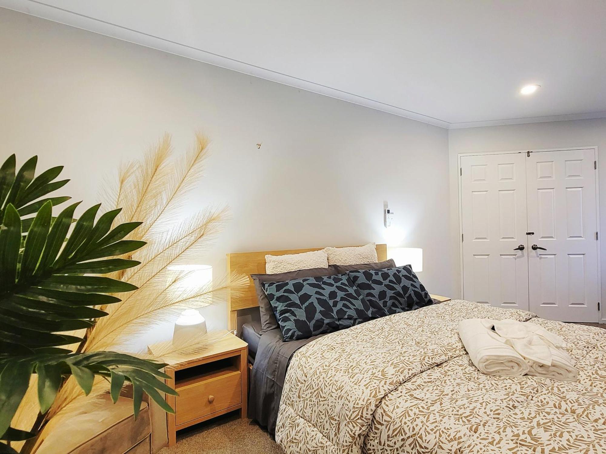 Sea View 5 Bedroom Holiday House Whangaparaoa Dış mekan fotoğraf