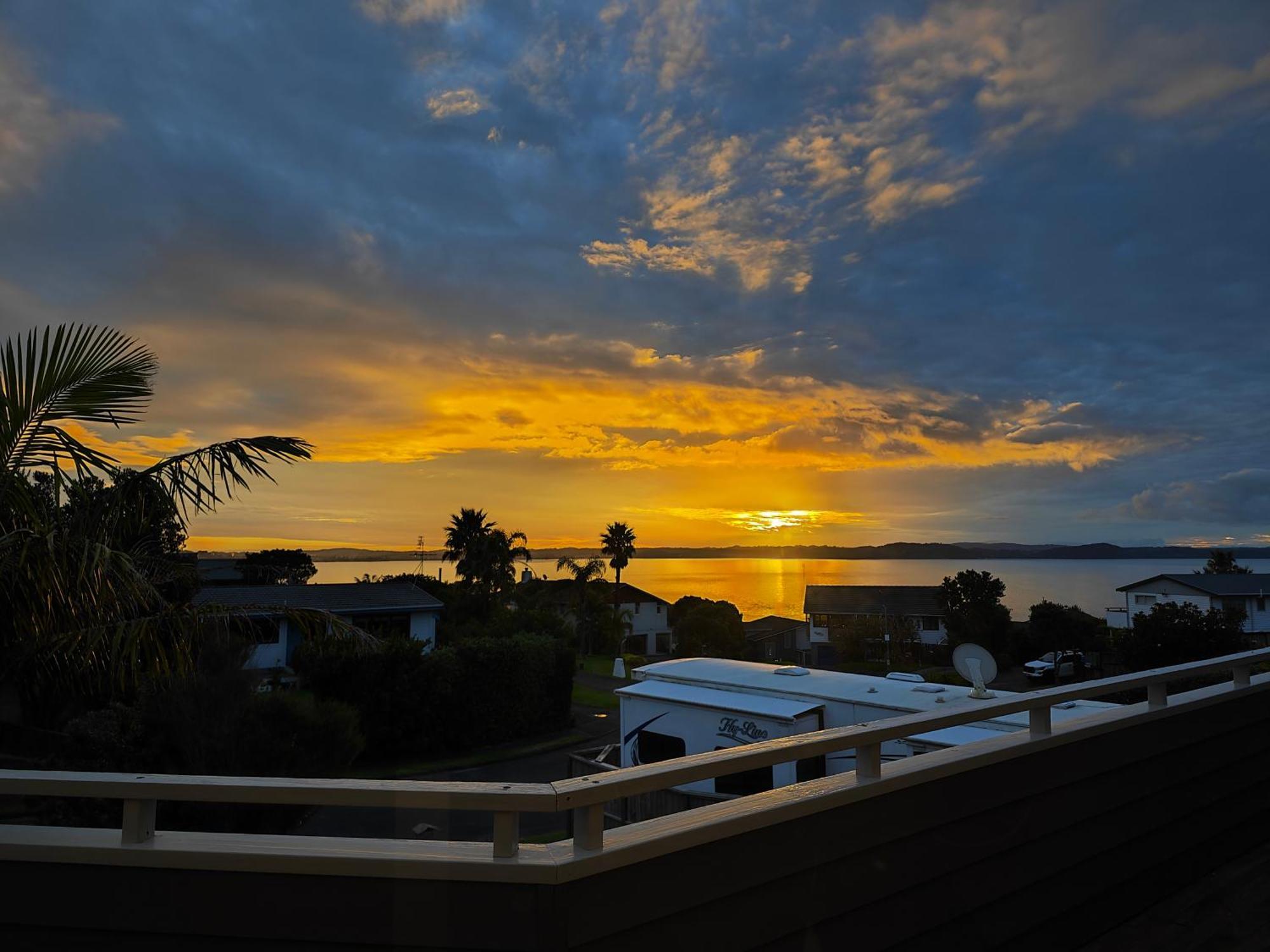 Sea View 5 Bedroom Holiday House Whangaparaoa Dış mekan fotoğraf