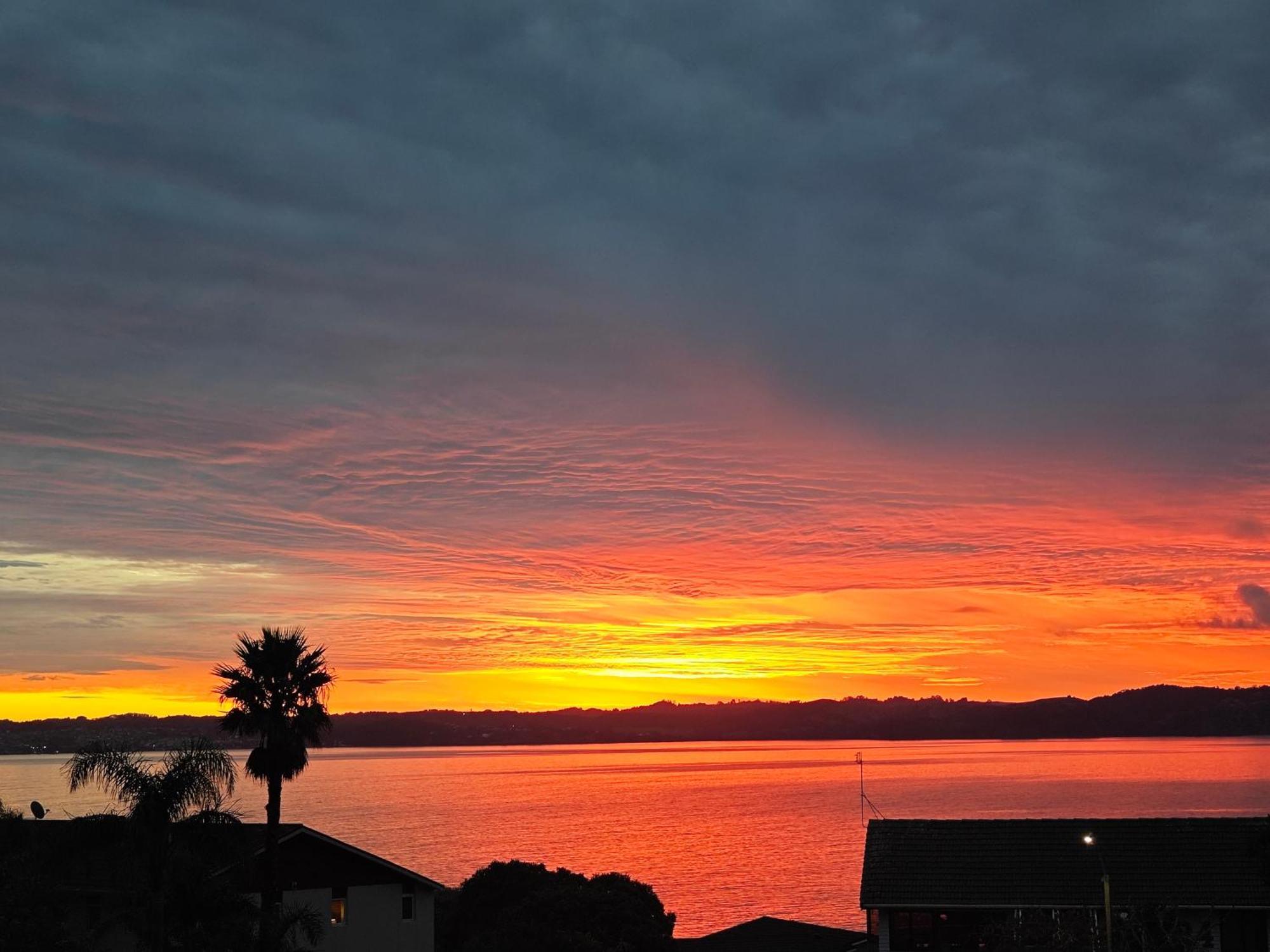 Sea View 5 Bedroom Holiday House Whangaparaoa Dış mekan fotoğraf